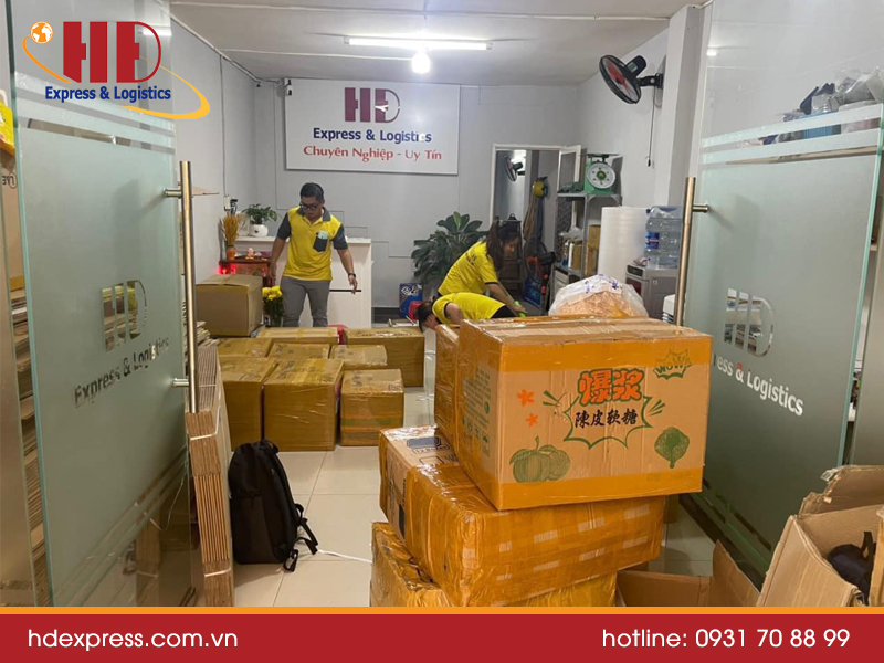 Công ty HĐ Express gửi hàng đi Canada