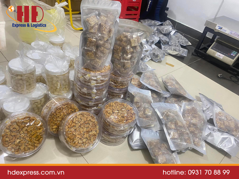 Gửi hàng đi Canada tại quận 5 - bánh kẹo