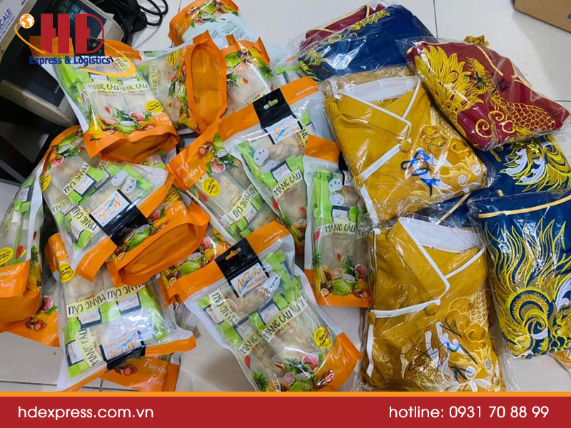 Gửi hàng đi Canada tại quận 9 - bánh kẹo