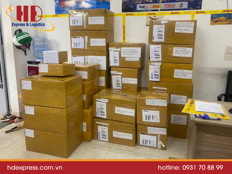 Gửi hàng đi Canada tại Quận Phú Nhuận
