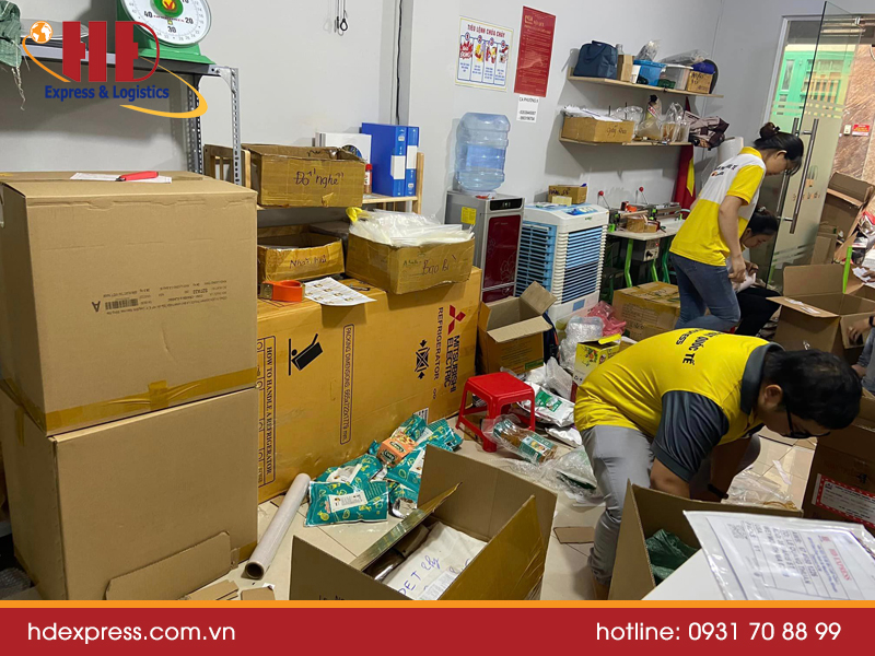 Công ty HĐ Express gửi hàng đi Canada